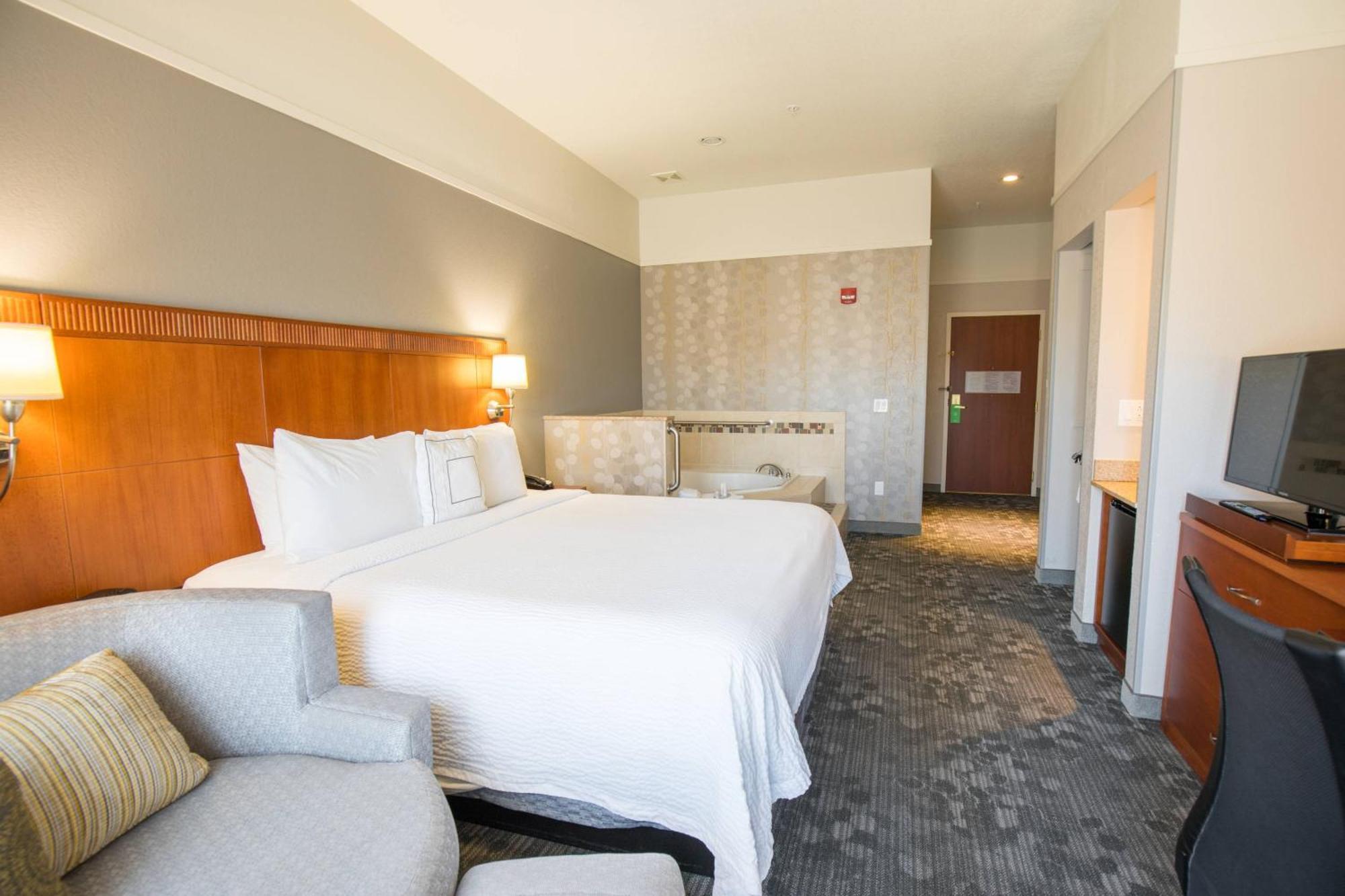 Courtyard By Marriott Merced Extérieur photo