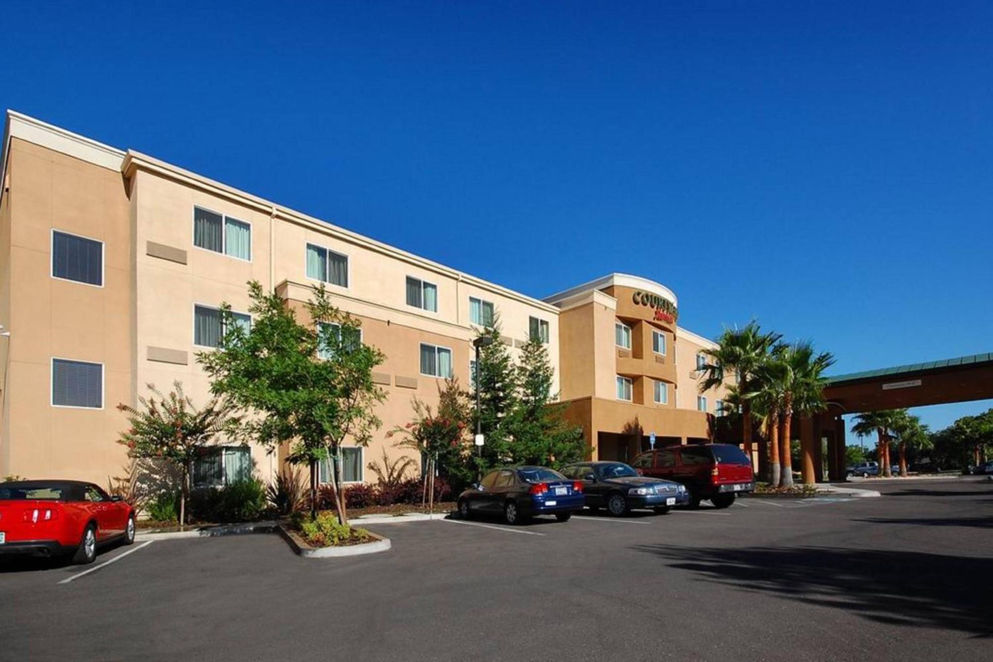 Courtyard By Marriott Merced Extérieur photo