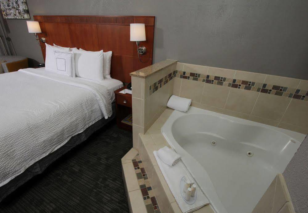 Courtyard By Marriott Merced Extérieur photo